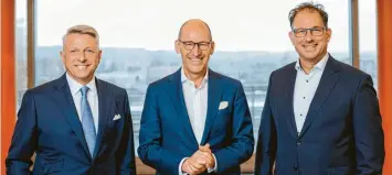  ?? Foto: VR-Bank Starnberg-Herrsching-Landsberg ?? Der Vorstand der VR-Bank Starnberg-Herrsching-Landsberg (von links): Konrad Hallhuber, der Vorsitzend­e Thomas Vogl und Cyrus Ahari.