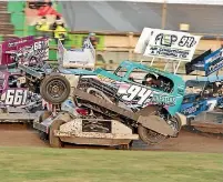  ?? PHOTO: PETER PALTRIDGE/GO SLIDEWAYS ?? Even driving over the bonnet of Zane Dykstra couldn’t stop William Humphries winning the Show Night Supersock Trophy at the Arena on Saturday.