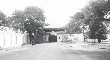  ??  ?? Another view of the palace gate in Gboko