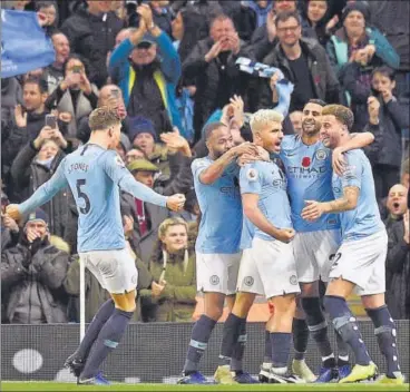  ?? AFP ?? ▪ Manchester City's Sergio Aguero celebrates scoring their second goal against Manchester United at the Etihad Stadium on Sunday.