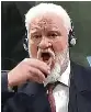  ??  ??