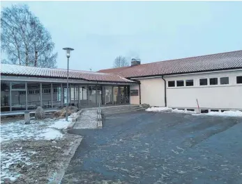  ?? FOTO: SIMON NILL ?? Der Gemeinscha­ftsraum soll im ehemaligen Schulgebäu­de in Diepoldsho­fen entstehen.