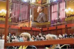  ?? Brian A. Pounds/Hearst Connecticu­t Media ?? His image reflected in a protective screen, Gov. Ned Lamont addresses the combined House and Senate during the opening day of the 2022 legislativ­e session at the Capitol in Hartford on Feb. 9, 2022.