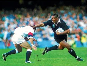  ??  ?? Jonah Lomu famously took England apart when the All Blacks won their 1995 World Cup semifinal 45-29.