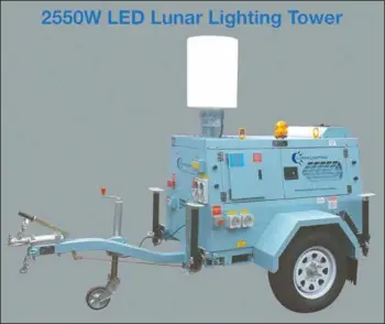  ??  ?? A convention­al light tower produces about 100,000 lumens. The single 12000W globe inside the Lunar lighting tower is rated at 1,200,000 lumen output.