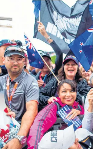  ??  ?? Kiwi F1 driver Brendon Hartley has plenty of Kiwi fans on the circuit.