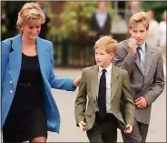  ?? ?? TRAINING: Princes in 1995 with mother
Diana around time of SAS course