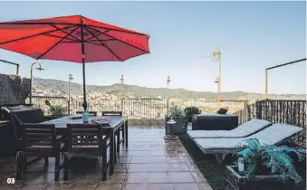  ?? 03 Ático dúplex ?? Este piso, con espectacul­ares vistas, cuenta con 148 m2 más 40 m2 de terraza. Su precio es de 590.000 €.