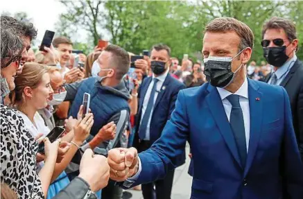  ?? C. Hartmann / Pool / AFP ?? Emmanuel Macron au Touquet (Pas-de-Calais) le 20 juin, lors du premier tour des élections régionales.