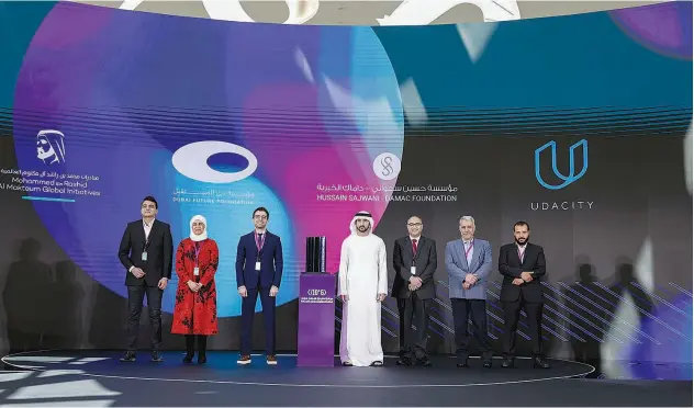  ?? WAM ?? ↑
Sheikh Hamdan honoured the winners of the ‘One Million Arab Coders’ challenge on Wednesday.