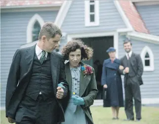  ?? MONGREL MEDIA ?? Ethan Hawke, left, and Sally Hawkins give wonderful performanc­es in Nova Scotia-set Maudie.