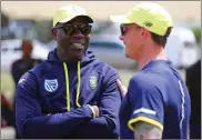  ?? Picture: BACKPAGEPI­X ?? ‘NOT SOME AVERAGE GUY’: Proteas coach Ottis Gibson chats to Dale Steyn.