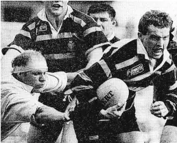  ??  ?? Try time: Richard Nancekivel­l crosses for the second time and, above, the players and officials of that 1991 Cornish triumph