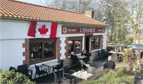  ?? PHOTOS: MATTHEW FISHER ?? Le Café L’Érable has been a home away from home for Canadian pilgrims visiting the Vimy Memorial since artisans and labourers used it as a canteen while building the towering monument between 1925 and 1936.