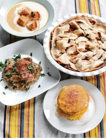  ?? Paul Stephen / Staff ?? Monticello White Bean Soup, clockwise from top, Abigail Adams’ Apple Pan Dowdy, Mount Vernon Hoecakes and Abraham Lincoln’s Chicken Fricassee were all favored dishes of past presidents. Recipes, page D6