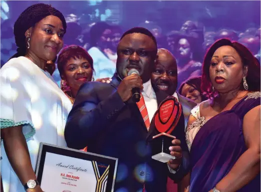  ??  ?? Ayade (middle), delivering his acceptance speech shortly after being conferred with Vanguard Best Governor of the Year 2016 Award. He is flanked by his wife, Dr. Linda Ayade (L), Senator Florence Ita Giwa (R), Senator Ali Modu Sherif (behind) and other...