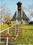  ??  ?? Ein Schmuckstü­ck auch in der Winterzeit: Die Kapelle in Hellersber­g.