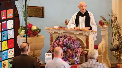  ?? ?? The Rev’d Roy Taylor addressing the congregati­on in St. Tighernach’s Church, Clones.