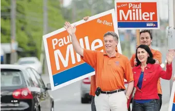  ?? KAZ NOVAK THE HAMILTON SPECTATOR FILE PHOTO ?? MPP Paul Miller and his wife, Carole Paikin Miller. The veteran politician has filed a $1.3-million lawsuit against the Ontario NDP and its leader, Andrea Horwath, after the party booted him over racism allegation­s.