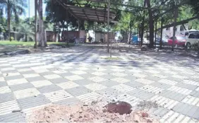  ??  ?? La Plaza de Armas es el sitio elegido para invadir por los damnificad­os.