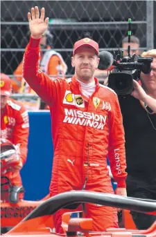  ??  ?? El piloto alemán Sebastian Vettel no llegó a un acuerdo con Ferrari y al finalizar el año se despide de la “Scudería”.