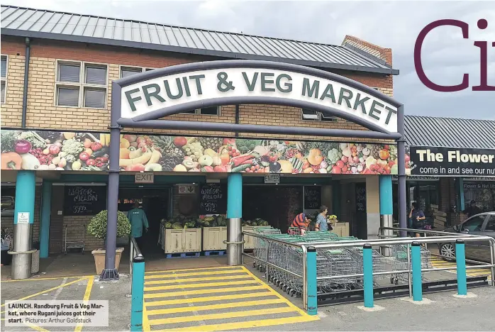  ?? Pictures: Arthur Goldstuck ?? LAUNCH. Randburg Fruit & Veg Market, where Rugani juices got their start.