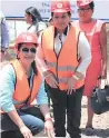  ?? FOTO: CORTESÍA SALUD ?? Ana de Hernández colocó la primera piedra.