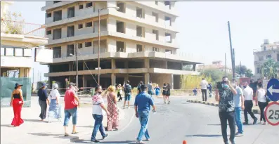  ?? ?? Tourists visiting the reopened parts of Maraş, also known as Varosha, in 2020