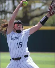  ?? (Pea Ridge Times/Annette Beard) ?? Pea Ridge’s Emory Bolin struck out 21 consecutiv­e batters during a 5-0 win over Harrison last week.