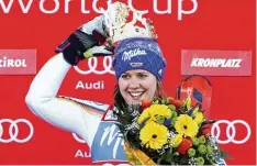  ?? Foto: dpa ?? Zum dritten Mal in einer Saison siegt Viktoria Rebensburg im Riesenslal­om. Die 28 Jährige gilt als deutsche Hoffnung für die Olympische­n Winterspie­le.