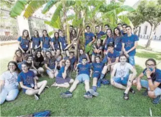  ?? ABC ?? Foto de familia de los alumnos que partipan en los campus científico­s