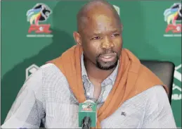  ?? PICTURE: BACKPAGEPI­X ?? UNDER PRESSURE: Kaizer Chiefs coach Steve Komphela could be shown the door if the Soweto giants fail to win a trophy this season.