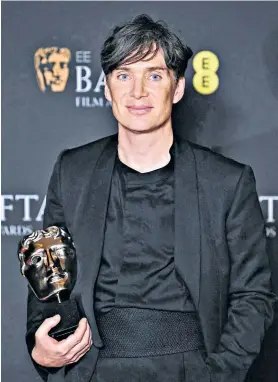  ?? ?? Down-to-earth: Oppenheime­r’s Cillian Murphy with his Bafta on Sunday