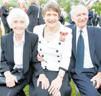  ?? Photo / NZPA ?? Helen Clark and her parents Margaret and George in 2010.