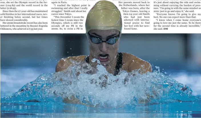  ?? Photo: Anton Geyser/gallo Images ?? Tatjana Smith in action during the women’s 200m breaststro­ke on day three of the South African National Aquatic Championsh­ips at Newton Park swimming pool on 10 April in Gqeberha. The star swimmer is back on form after a tough few years.