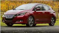  ??  ?? Nissan Leaf A marca japonesa exibe a nova geração de seu modelo elétrico pela primeira vez no Brasil. A autonomia por carga chega a 320 km, e as vendas começam em 2019