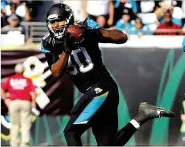  ?? STACY REVERE / GETTY IMAGES ?? Miami tight end Julius Thomas (above) is the more likely pass-catcher, with hopes he can be a decent blocker, and Anthony Fasano is the more likely run-blocker.