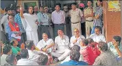  ?? SOURCED ?? Members of various right-wing groups marched to the office of the Gurugram police commission­er on Thursday.