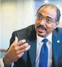  ?? FOTO: NTB SCANPIX ?? AIDS-EPIDEMI: UNAIDS-direktør Michel Sidibe er bekymret for at aidsepidem­ien skal komme ut av kontroll.