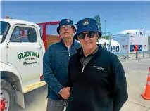  ?? PHOTO: PAUL MITCHELL/STUFF ?? Pongaroa Fuel Stop developmen­t committee member Mark Wheeler, left, and Allied Petroleum’s Ray Marsh.