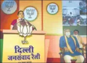  ?? ARVIND YADAV/HT ?? ■
Union minister Smriti Irani speaks during the Delhi Jan Samvad virtual rally at the BJP state office near Pant Marg.