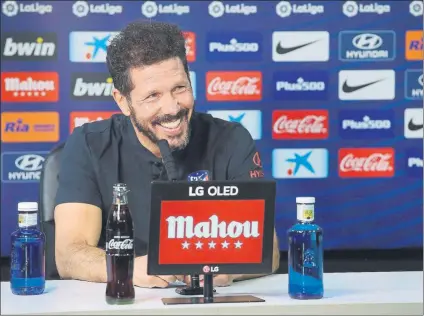  ?? FOTO: EFE ?? Diego Pablo Simeone, entrenador del Atlético de Madrid, en una rueda de prensa