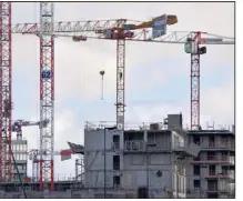  ?? (Photo d’illustrati­on AFP) ?? Avec ce projet de loi, le gouverneme­nt veut relancer la constructi­on de logements sociaux.