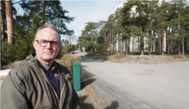  ?? FOTO: ARKIV ?? BULLER. Oscar Nyströmer är glad över att Trafikverk­et äntligen tar tag i bullret som påverkar bland annat boende på Tallåsväge­n.