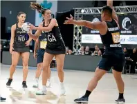  ?? GETTY ?? Silver Ferns captain Ameliarann­e Ekenasio looks for a way past Jake Schuster in the Cadbury Series final last night.