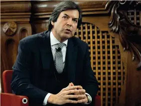  ??  ?? Al vertice Carlo Messina, 55 anni, ceo di Intesa Sanpaolo dal 29 settembre 2013 (Imagoecono­mica)