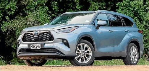  ??  ?? Toyota’s all-new Highlander uses the RAV4’s powertrain and some of its styling.