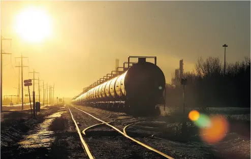  ?? DEAN BICKNELL / POSTMEDIA NEWS FILES ?? Canada exported 155,655 barrels of oil per day via railways in March, the last month for which data is available. The shipments mark the largest volumes exported on rail cars since October, 2015, when producers exported 166,807 bpd.