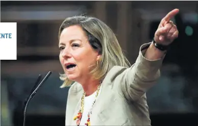  ?? J. MARTÍN / EFE ?? La diputada de Coalición Canaria Ana Oramas, en el reciente debate de la moción de censura a Rajoy.