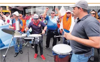  ?? GRACIELA SOLÍS ?? Lo que empezó como una fiesta terminó en disturbio.